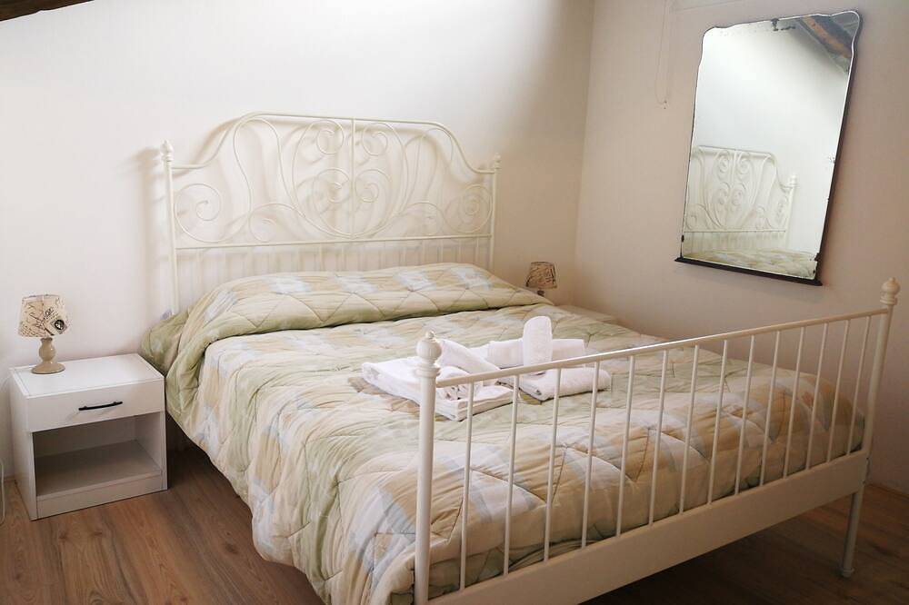 Entire apartment, Ca Pomposa bed & relax in Modena, Modena Province