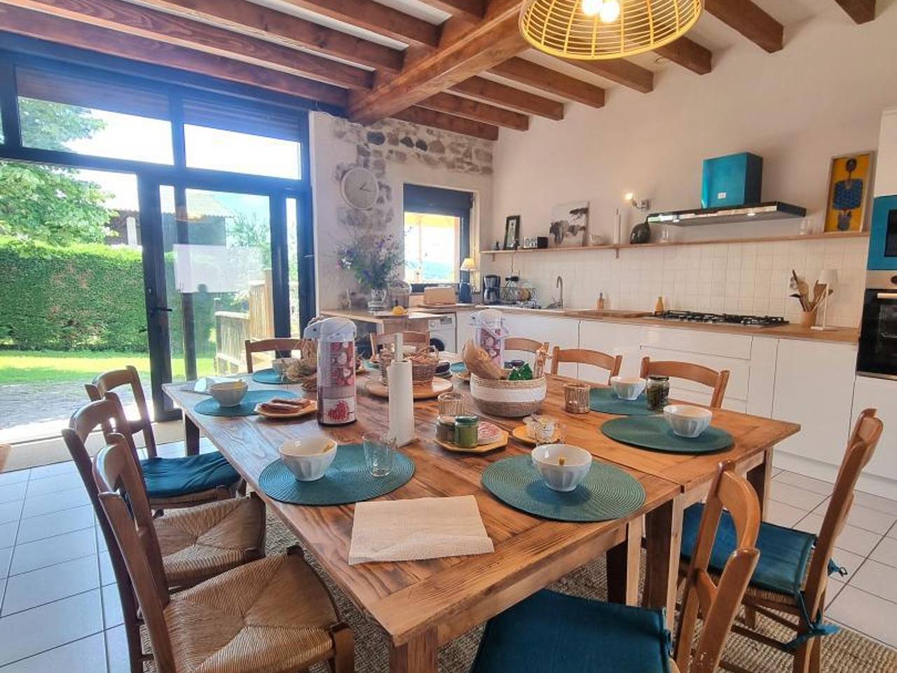 Casa rural tranquila con terraza, se admiten mascotas, junto a cría de ponis in Virigneux, Montbrison