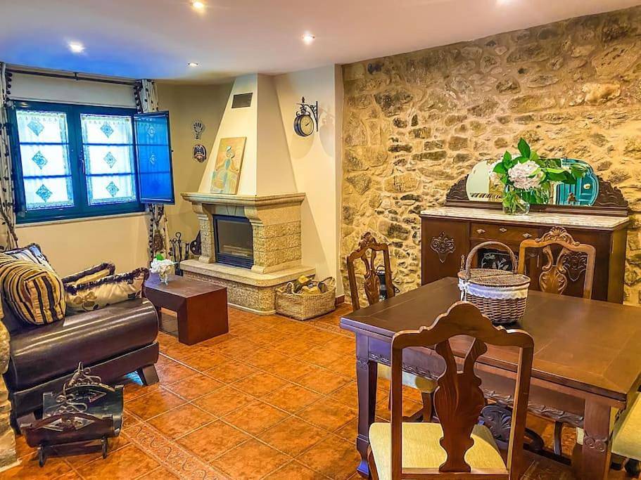 Casa de Ina in Outes, Rias Baixas