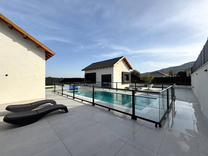 Hotel für 6 Personen, mit Whirlpool und Garten sowie Pool und Terrasse in Israel