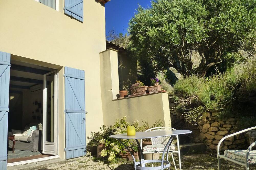 Dans cadre provençal enchanteur maison de charme entièrement climatisée au calme in Roquemaure, Région de Nîmes
