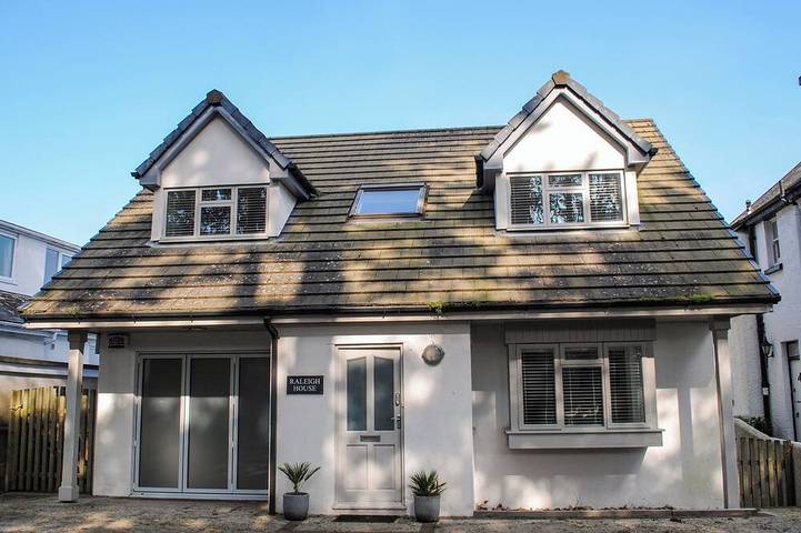 Cottage for 10 people, with garden, with pets in Salcombe