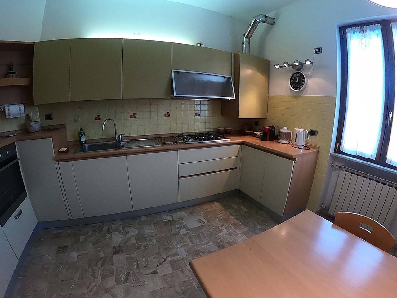 Appartement entier, Appartement Supérieur à 950 Mètres de la Mer in Albisola Superiore, Riviera di Ponente