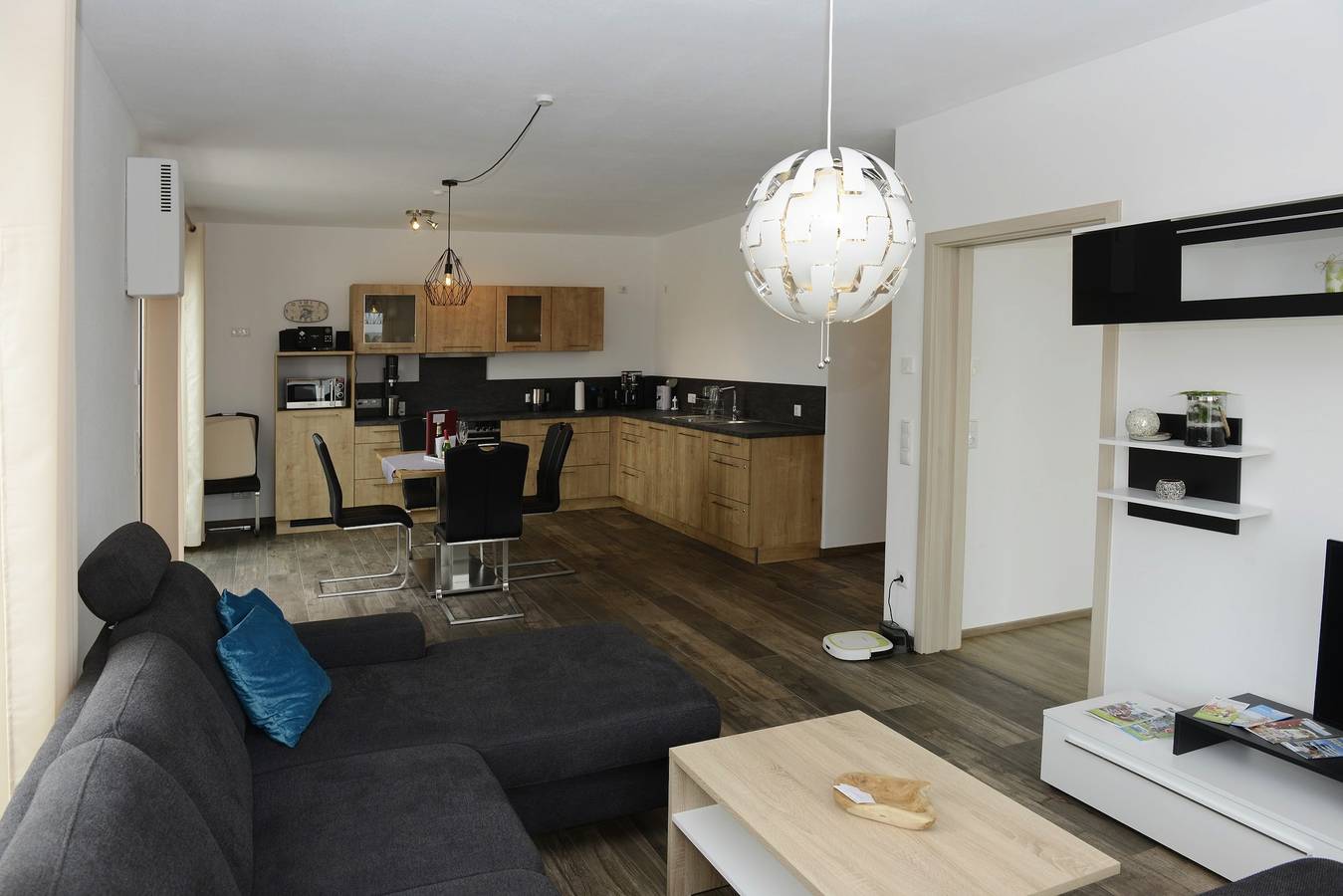 Ganze Wohnung, Ferienwohnung Schertel - ruhige, Barriere freie und bedingt rollstuhlgerechte -4 Sterne- Ferienwohnung nahe Brombac in Pleinfeld, Fränkisches Seenland