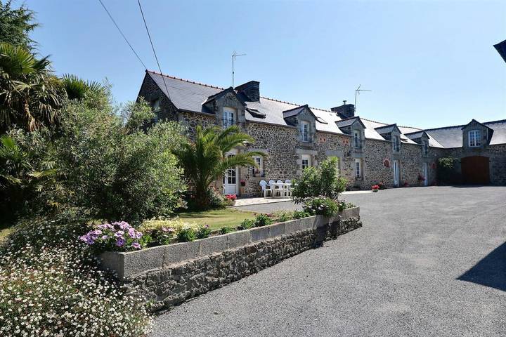 Gîte pour 4 personnes, avec jardin à Dinard - 3