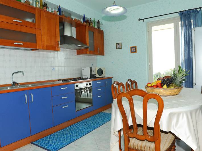 Location de vacances pour 16 personnes, avec piscine et jardin, adapté aux familles à Acireale - 4