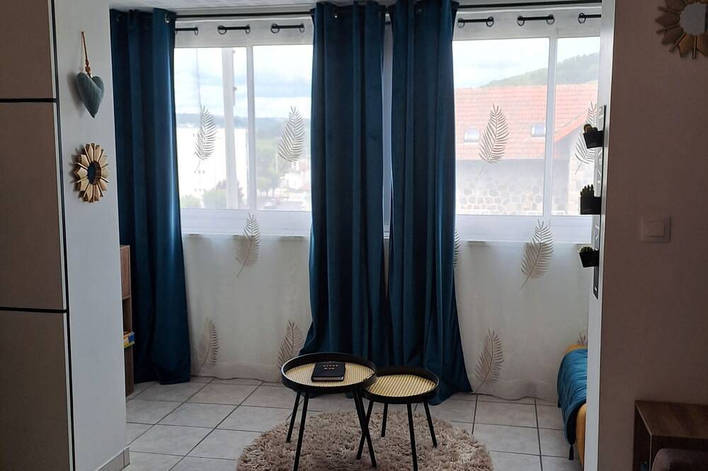 Entire apartment, A little cocoon in the heart of Cantal in Arpajon-sur-Cère, Aurillac region