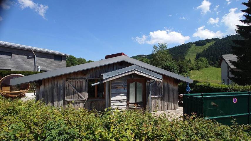 Gîte pour 6 personnes, avec sauna ainsi que jardin et vue à Métabief