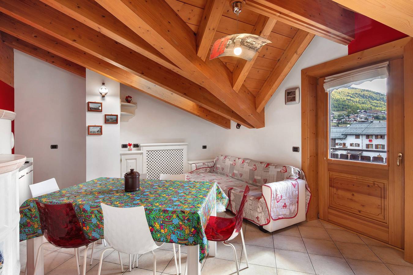 Appartamento intero, Appartamento 'Casa Daniele-Appartamento Livia' con vista sulle montagne, balcone e Wi-Fi in Livigno (Borgo), Livigno