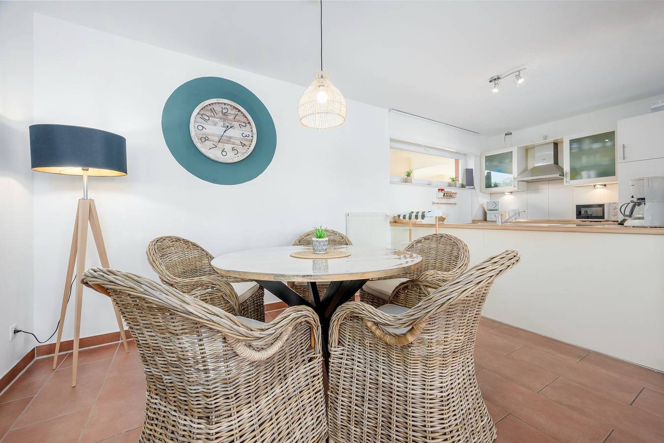 Ganze Wohnung, Stilvolles Familienapartment an der Nordsee mit Balkon und privater Sauna in Schillig Strand, Wangerland