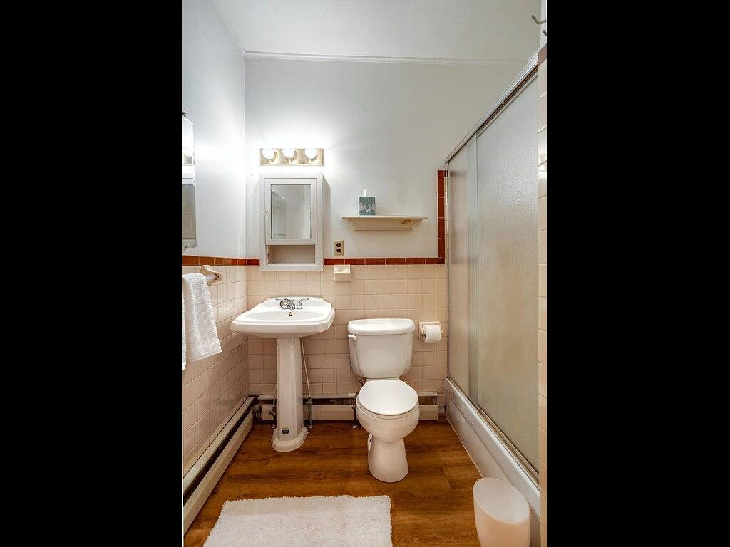 Serene spot, West River dock, sunsets, the Bay, only 40 min from Alexandria, Dc. in Anne Arundel County