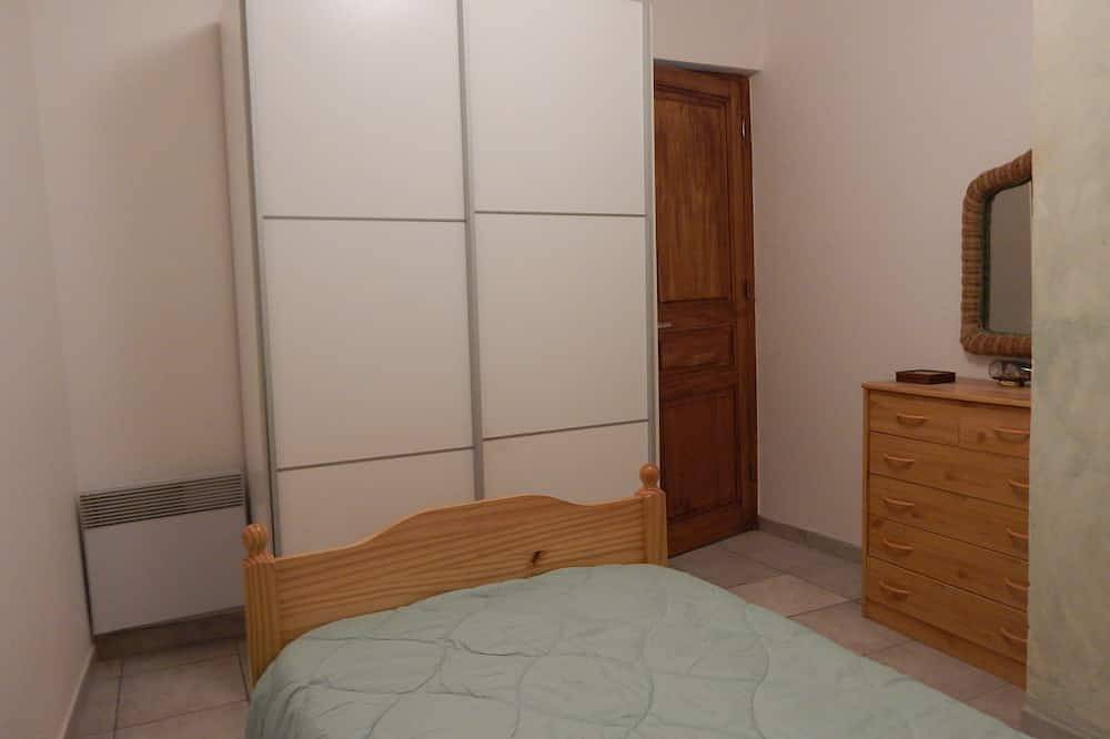 Appartement entier, To See Very good value for money for 2 bedrooms in Coursan, Côte méditerranéenne (France)