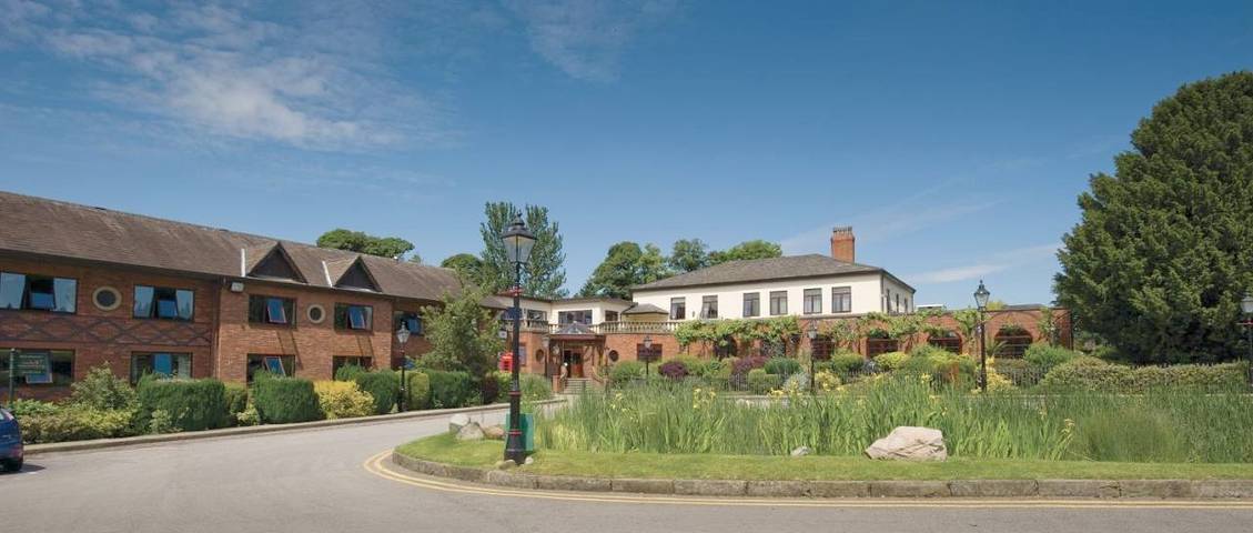 Hotel for 3 people, with garden, with pets - 1