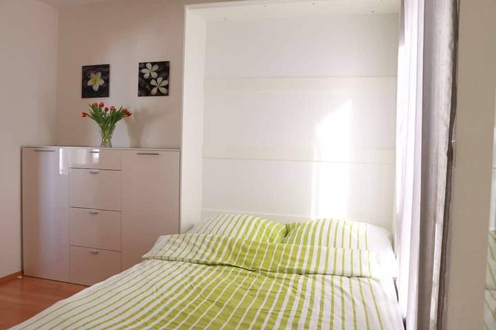 Ganze Wohnung, Ferienwohnung Mainaublick direkt am Bodensee in Unteruhldingen, Uhldingen-Mühlhofen
