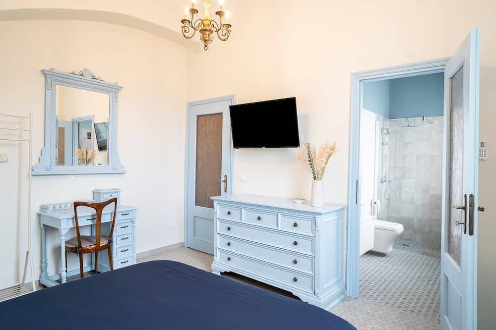 Double Room with Private Bathroom in Albisola Superiore, Riviera di Ponente