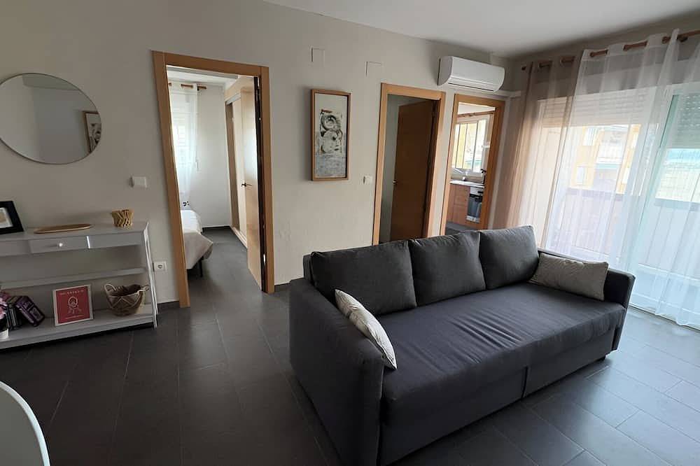 Apartamento entero, Apartamento exterior a cinco minutos de la playa y a 15 minutos de Valencia. in Playa Puebla de Farnals, Puebla de Farnals
