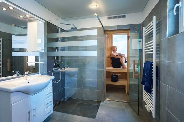 Hausboot für 8 Personen, mit Balkon und Sauna am Greifswalder Bodden - 2