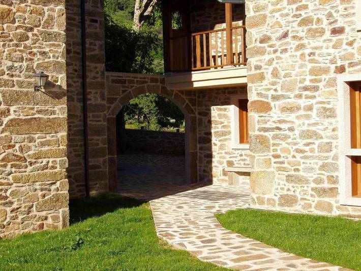 Casa rural para 4 personas, con vistas y balcón además de vistas al lago y jardín en Sanabria (Zamora) - 4