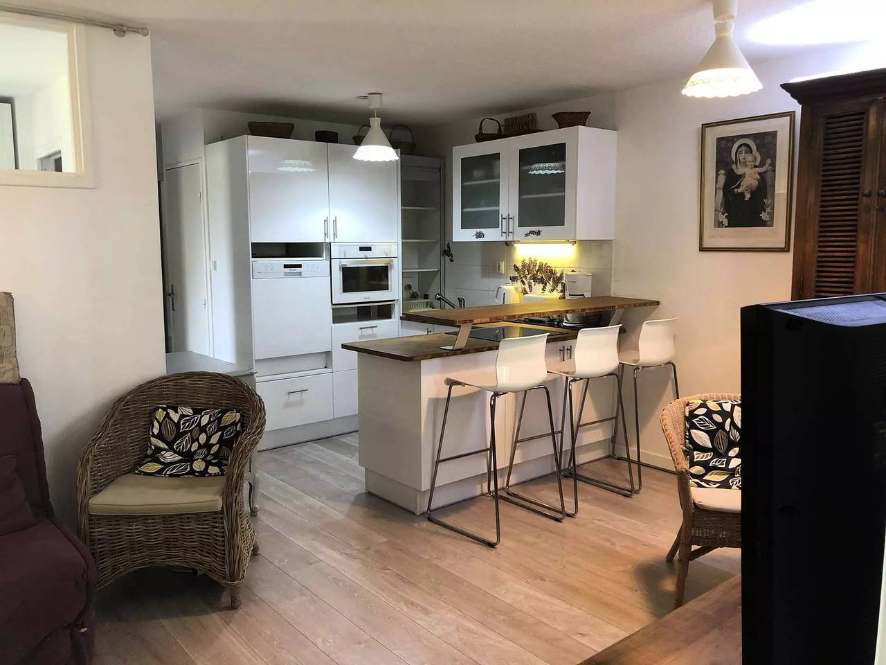 Entire apartment, Super 4 bed apartment in a wooded estate in La Coudoulière, Six-Fours-les-Plages