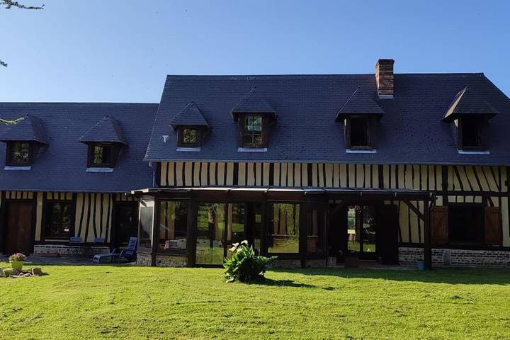 Location de vacances pour 14 personnes, avec Terrasse ainsi que Jardin et Vue à Martin-Église