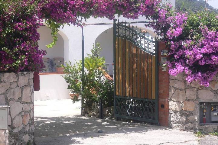 Holiday apartment for 6 people, with garden and terrace - 1