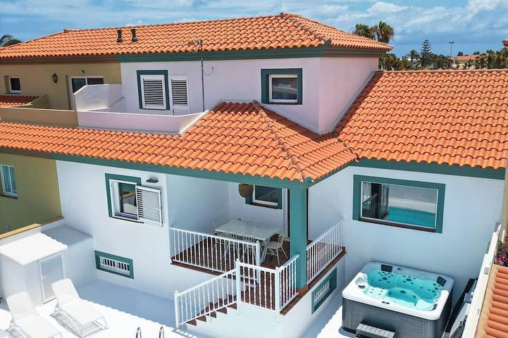 Chalet para 10 personas, con jardín además de jacuzzi y terraza, Se admiten mascotas - 1