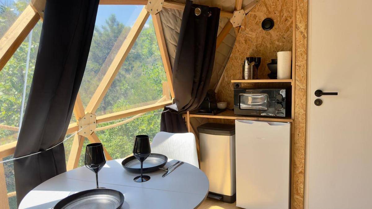 Appartement entier, One-Bedroom Apartment in L'Escarène, Côte méditerranéenne (France)