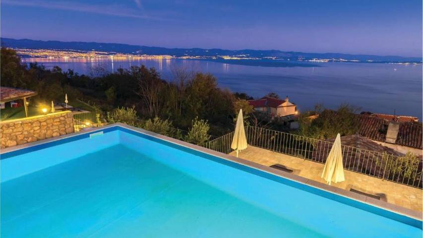Villa für 12 Personen, mit Garten und Terrasse, kinderfreundlich in Opatija Riviera - 2