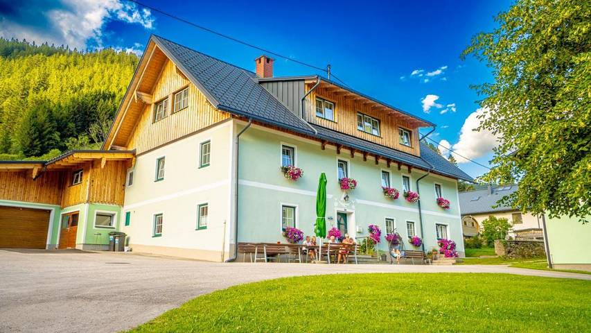 Privatzimmer für 2 Personen, mit Terrasse und Garten sowie Ausblick