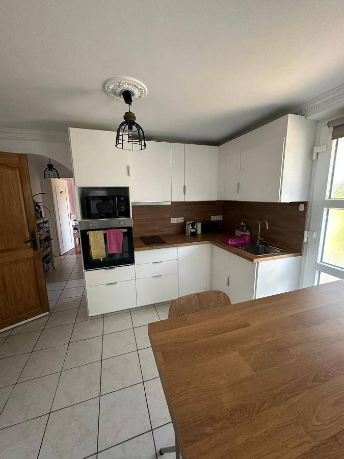 Gîte pour 4 personnes, avec jardin et terrasse à Meyzieu - 2