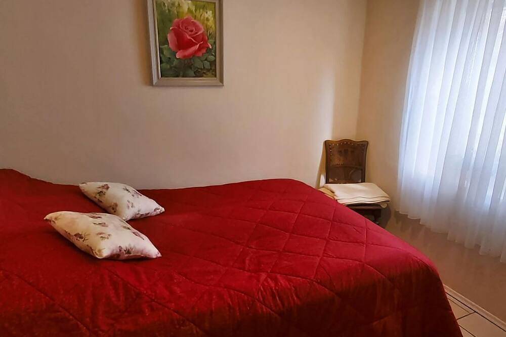 Ganze Wohnung, Ferienwohnung Eifelrose - 4-Bett-Ferienwohnung Dusche/Wc bis 6 Personen in Ulmen, Cochem-Zell
