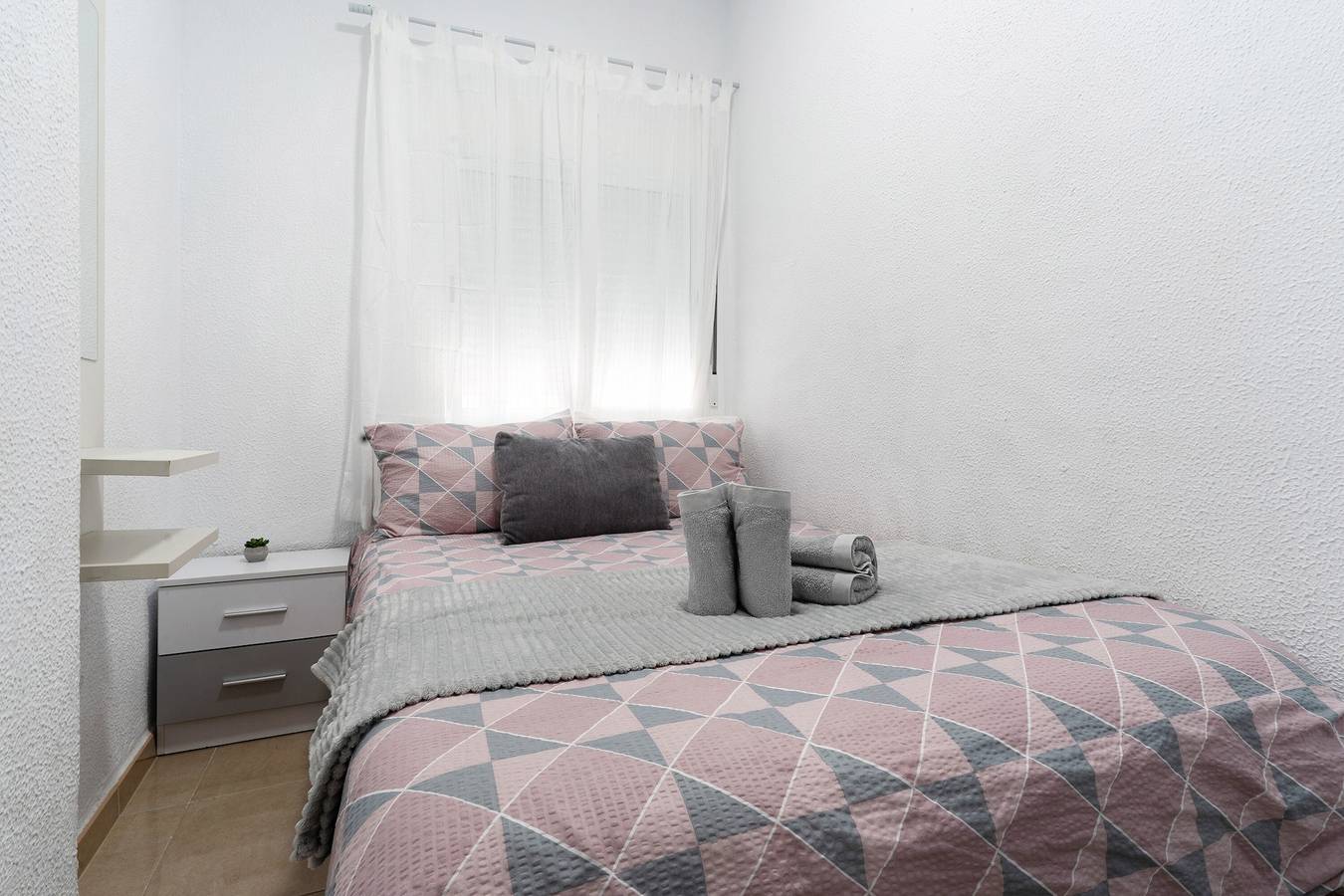 Entire apartment, Holiday Apartment "Un Descanso 1" in City Center with Wi-Fi in Maspalomas, San Bartolomé de Tirajana