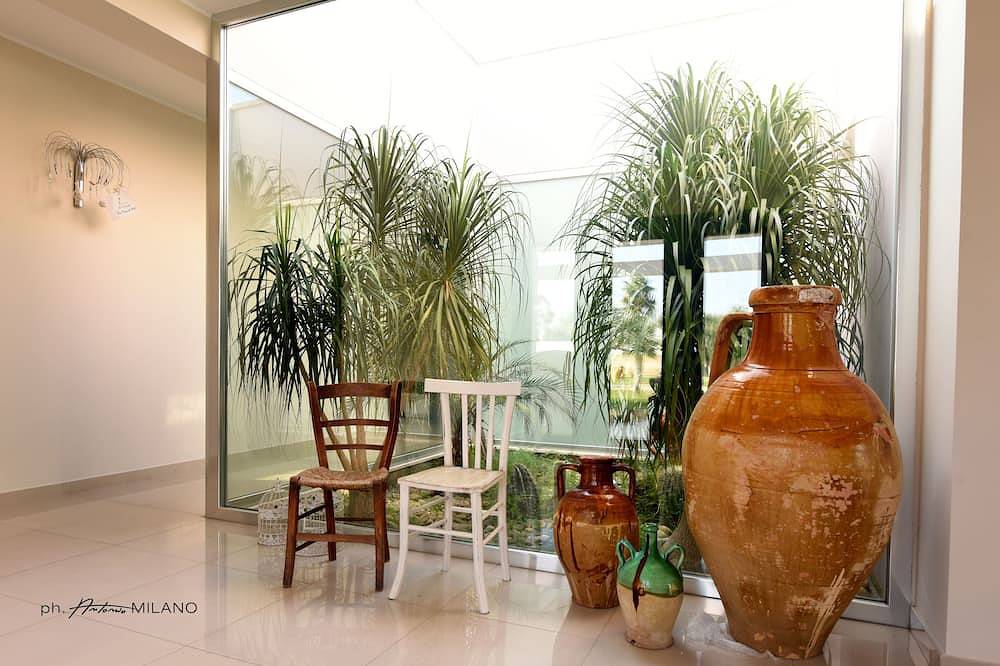 Vacances dans le Salento au total Relax, Villa avec grand jardin et piscine. in Alezio, Golfe de Tarente