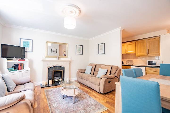 Holiday home for 10 people, with garden in Galway