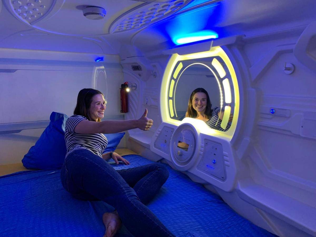 Space Night Capsule Hostel in Mitte Berlin, Berlín