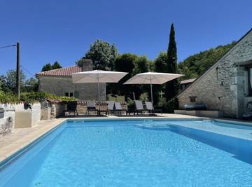 Chambre d’hôte pour 2 personnes, avec jardin et jacuzzi ainsi que piscine et sauna à Belvèze