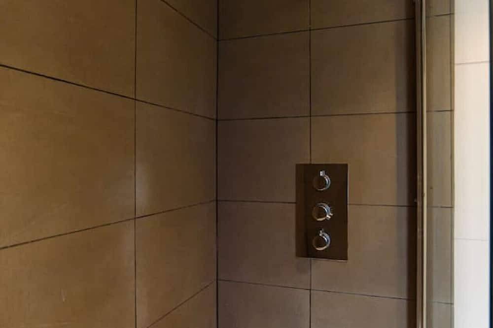 Ganze Wohnung, 1Bd Apt w/Pvt Terrace in Cardiff, Cardiff und Umgebung