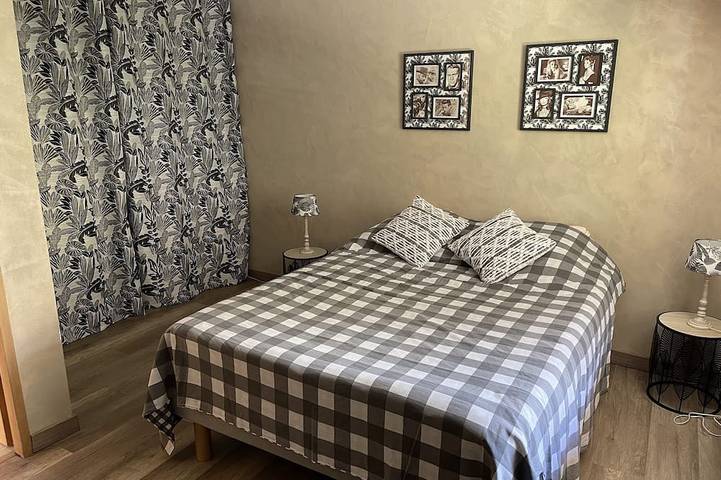 Appartement entier, Appartement de 68 m2 dans petit village tranquille, idéal pour ballade et vélo. in Salavre, Jura Francais