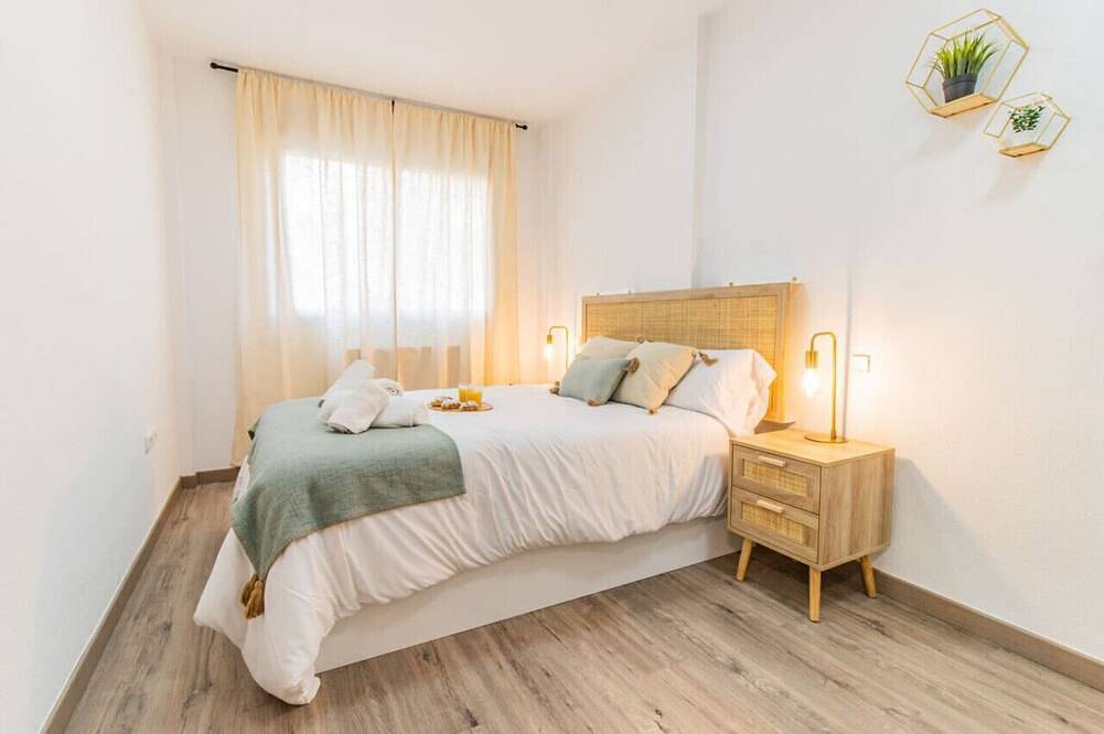 Entire apartment, Beautiful Flat in the Pyrenees Free Parking in Sabiñánigo, Spanish Pyrenees