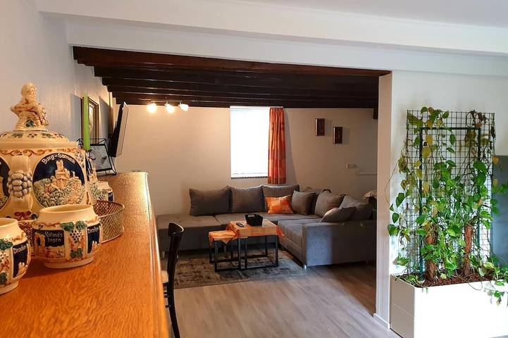 Ferienwohnung für 3 Personen, mit Garten und Pool in Merzig
