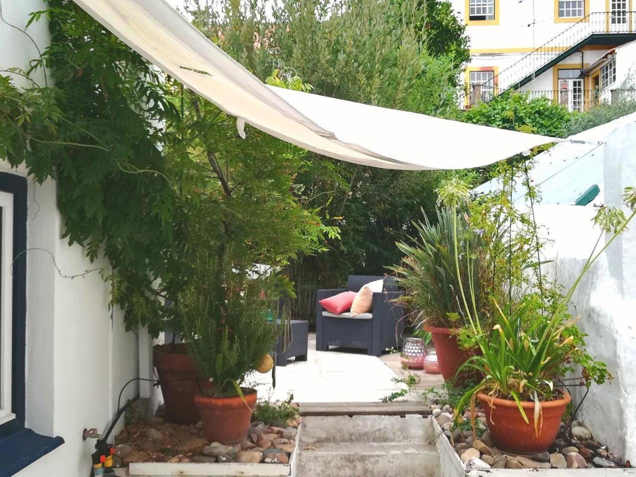 Apartamento de férias inteiro, Double Room with Private Bathroom in Abrantes e Alferrarede, Rio Tejo