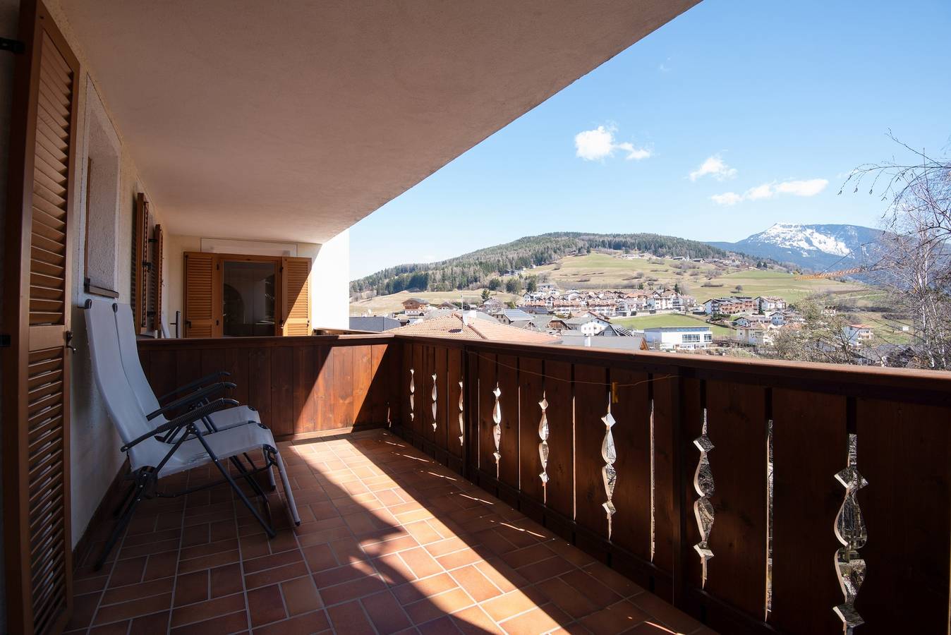 Ganze Wohnung, Charmante Ferienwohnung 6 "Zur Sonne" mit Bergblick & Garten in Lajen, Geislergruppe