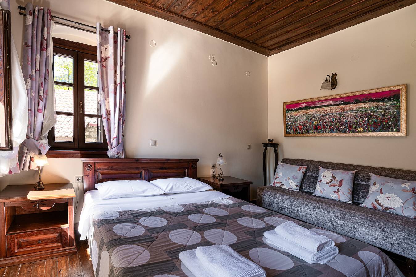 Zimmer 'Double - Morea' mit Bergblick, privater Terrasse und Wlan in Evrytania
