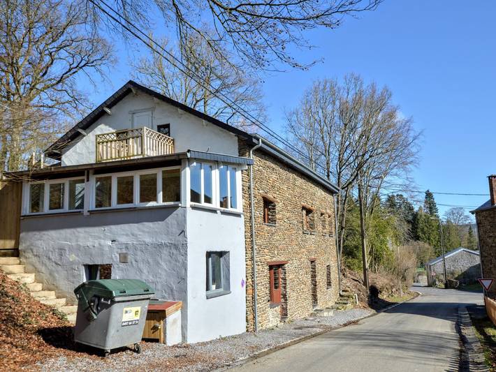 Vakantiehuis voor 30 personen, with whirlpool and sauna as well as tuin, met huisdier in Lierneux