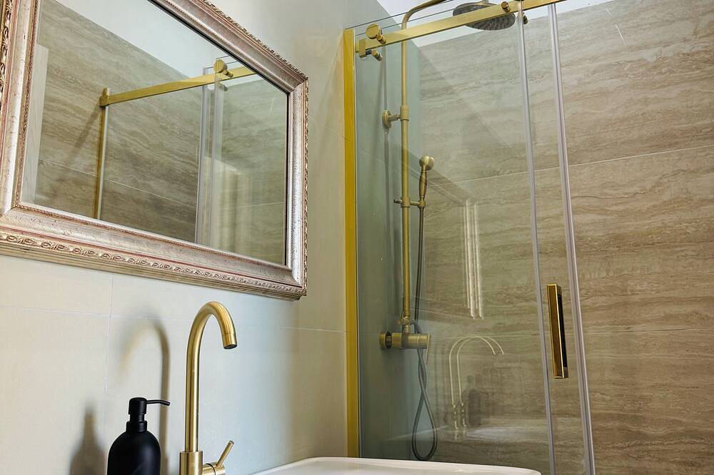 Apartamento entero, Heritage House in the heart of Pescara-Golden Sunset Apartment in Pescara, Costa Adriatica Abruzzo