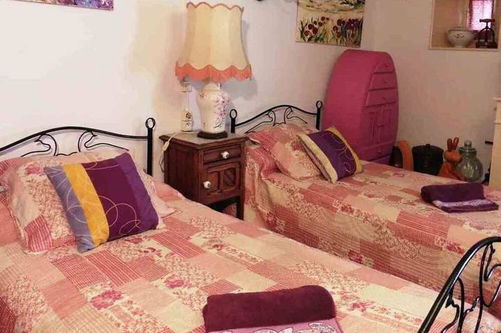 Gîte pour 4 personnes, avec jardin et piscine à Durfort-et-Saint-Martin-de-Sossenac - 3