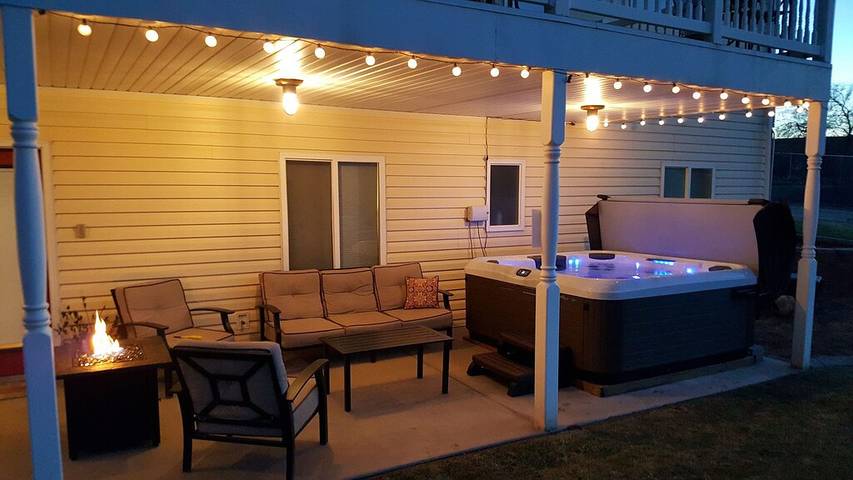 Vacation rental for 9 people, with hot tub and yard as well as terrace in Hurricane