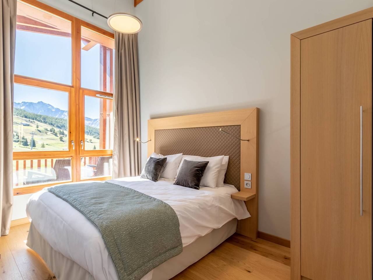Ganze Wohnung, 4-Zimmer-Duplex mit Pool, Spa und Parkplatz in Arcs 1800 in Arc 1800, Bourg-Saint-Maurice