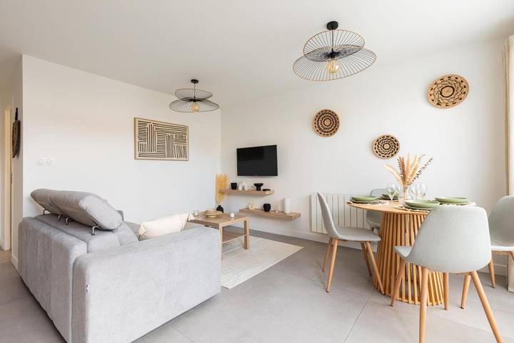 Gîte pour 4 personnes, avec terrasse à Jonage - 2