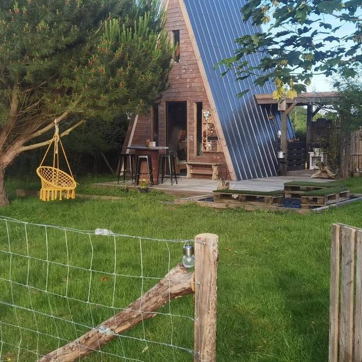 Gîte pour 4 personnes, avec vue ainsi que jardin et terrasse à Blain (homonymie)